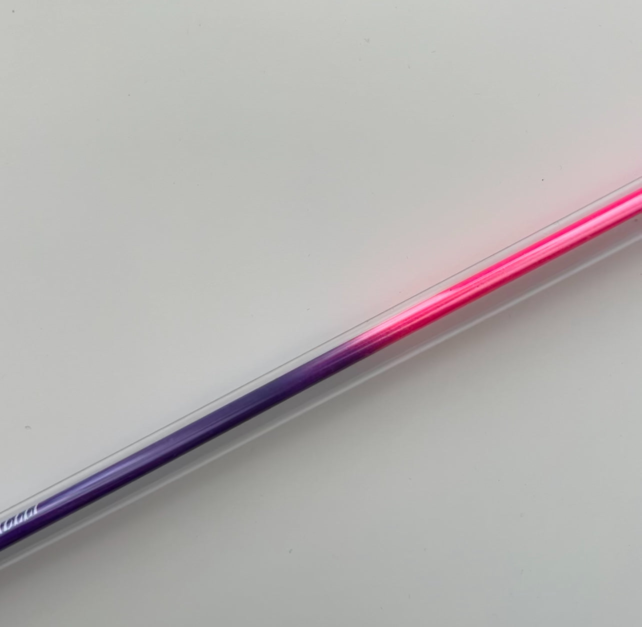 PASTORELLI multi-colour glitter RG stick - FIG-approved